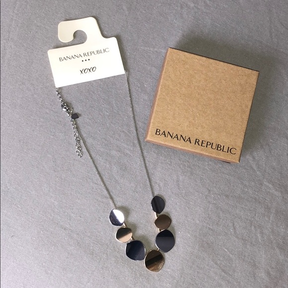 Banana Republic Jewelry - BANANA REPUBLIC GOLD/SILVER STATEMENT NECKLACE